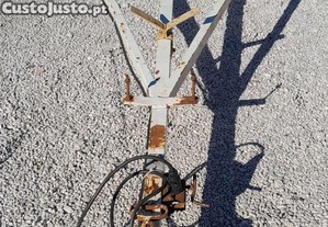 Atrelado para barco ou mota de �gua