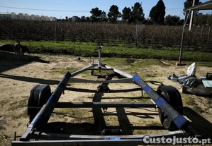 Atrelado para barcos