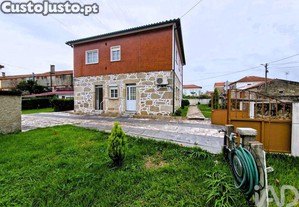 Moradia isolada T4 em Vila de Punhe de 90 m²