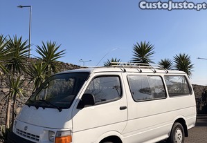 Toyota HiAce 9 Lugares - 90