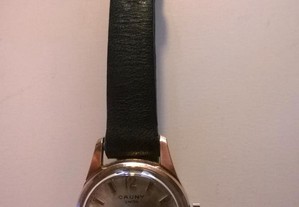 Relógio de senhora Cauny com mais de 70 anos a funcionar