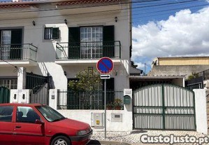 Moradia T3 na Quinta do Conde com Terrao e Garagem