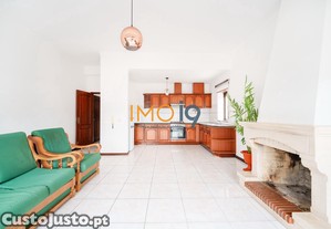 Apartamento T2 | situado a 2 minutos de F�tima
