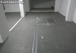 Lugar de Estacionamento - Massamá