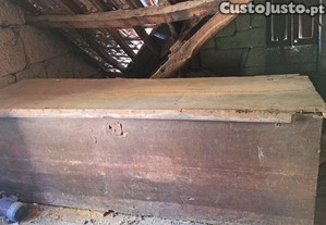 Caixa de milho e farinha antiga