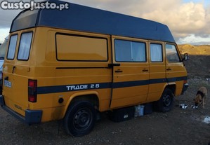 Nissan Trade 2.8 combi longo