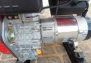 Gerador Launtop a Diesel com Rodas de 6Kwa