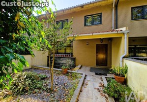 Casa / Villa T5 em São Mamede de Infesta e Senhora da Hora de 294,00 m²