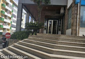 [804242004] Loja de rua num rs-do-cho destina...