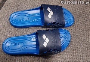 Chinelos de piscina novos ARENA