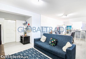 Apartamento T1+1 renovado, totalmente mobilado e equipado no Porto