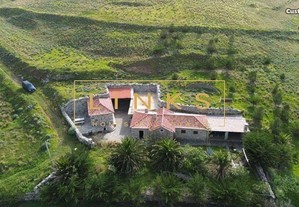 Fantástica Quinta na Ilha do Porto Santo inserida num lote de 3120m2