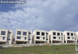 Casa / Villa T4 em Mafra de 354,00 m²