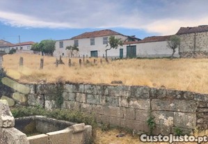 Quinta dos Sonhos em Chaves, Vila Real, para recuperar T6 duplex