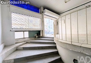 Loja / Estabelecimento Comercial T2 em São Domingos De Benfica de 237,00 m²