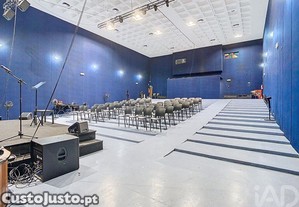 Loja / Estabelecimento Comercial em Santo Ant�nio dos Olivais de 370,00 m�