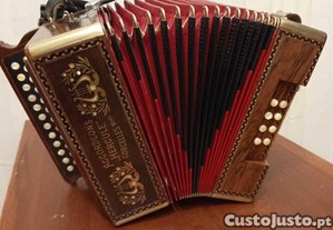 Concertina antiga a 3.� voz - a tocar na perfei��o