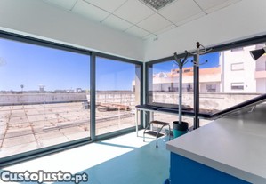 Baixa De Preço - Espaço Comercial Na Marinha...