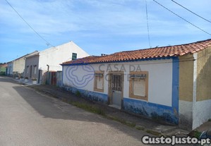 Moradia para recuperar perto da cidade de Tomar no Centro de Portugal
