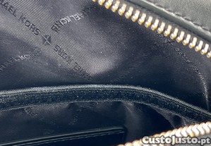 Crossbody Michael Kors adquirida nos Estados