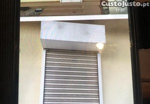 Cortina metalica de rolo