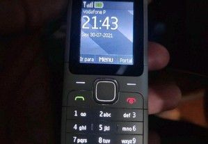 Telemóvel Nokia 1 semana bateria c cartão vodafone