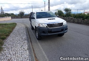 Toyota Hilux 2.5 D-4D Cab. Dupla 2Wd - 15