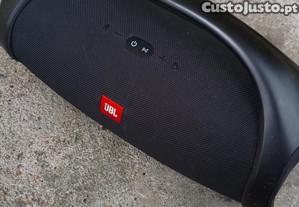 JBL Boombox 1 Avariada