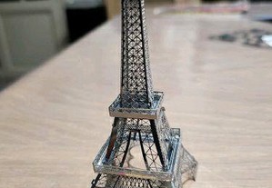 Novo Puzzle 3D Torre Eiffel Metálico