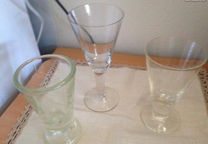 3 copos antigos