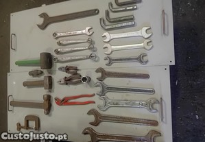 Conjunto de ferramentas manuais.  Boa qualidade