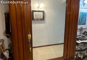 Roupeiro de família (centenário)