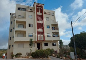 Portimão, apartamento t2 - 88m2 terraço com vista bom estado