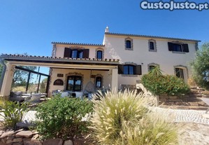 Moradia T5 em Alte, €945.000
