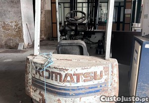 Empilhador KOMATSU eltrico