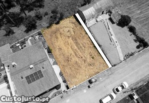 Terreno Urbano em Azeito - Projeto para Moradia Trrea Unifamiliar (Fotografias em processamento)