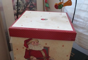 Três Caixas de Natal de papelão Novas
