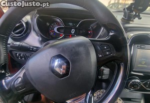 Renault Captur SUV - 16