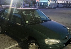 Peugeot 106 green - 98