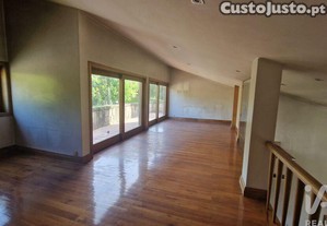 Casa / Villa T4 em Azurém de 759,00 m²