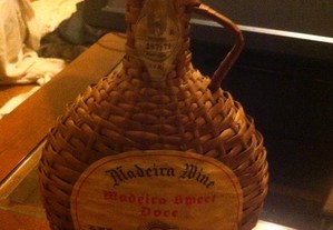 Vinho da Madeira muito antigo