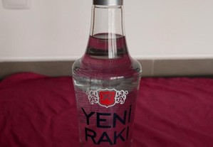 1 Garrafa de Yeni Raki Export. Turkey. 70 cl. 45%
