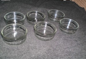 Seis taças em vidro óptimas para sobremesas