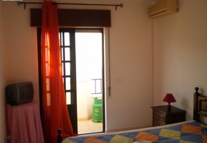 Apartamento T1 com ar condicionado