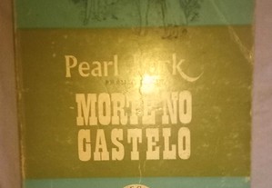 Morte no castelo, de Pearl Buck.