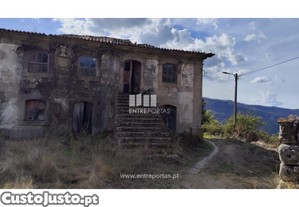 Casa R�stica T1 Cinf�es