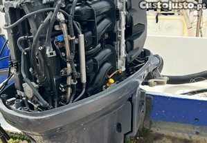 Motor Yamaha 150hp acidentado