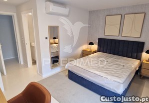 Apartamento t9 novo para a empresas em sines.