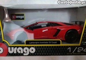 Lamborghini Aventador SV Coupé Burago 1/24