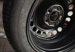 pneu de socorro (novo) 205/55 R16 e pneu 185/65 R15